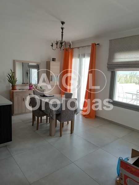 (For Rent) Residential Permanent residence || Cyclades/Santorini-Thira - 75 Sq.m, 2 Bedrooms, 1.600€ 